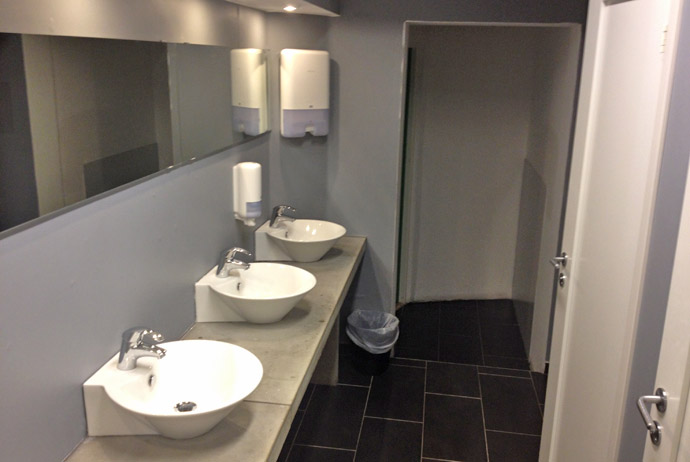Bathrooms at Winstrup Hostel in Lund