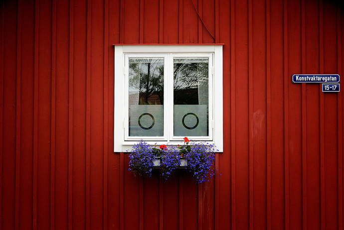 where Sweden's cottages get colour – Routes North