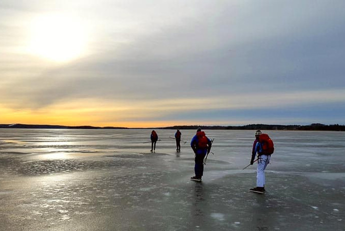 Ice skating tour in Stockholm