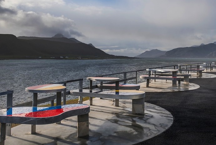 There are some great places to stop at when you rent a car in Norway