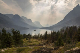 Guided three-hour mountain hike near Kiruna in Swedish Lapland