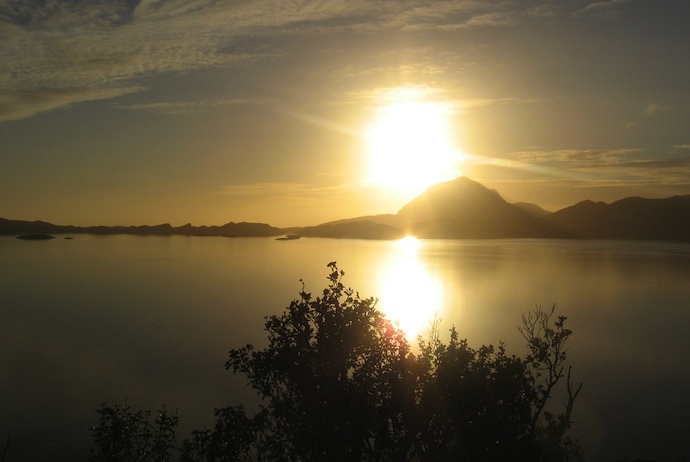 Summer is the best time to view the winter sun in Norway