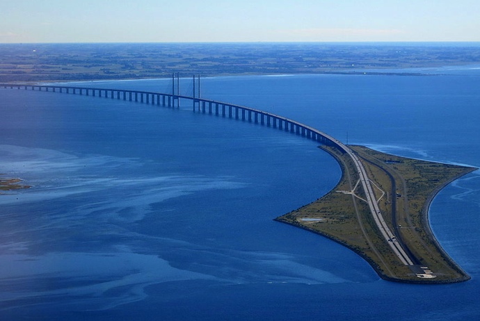 The Øresund bridge from Denmark to Sweden