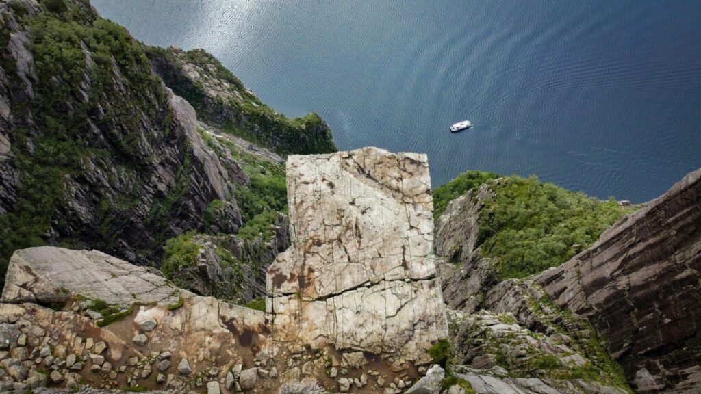 rock above water
