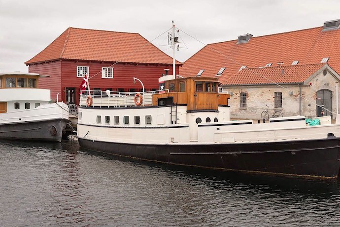 Stay on a houseboat in Copenhagen