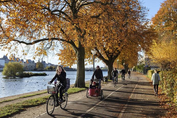 Cycling is the cheapest form of transport when visiting Scandinavia on a budget