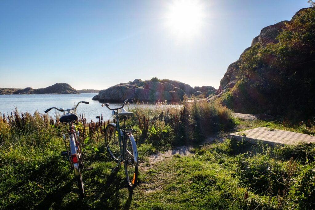 two bikes in front of a lake sweden