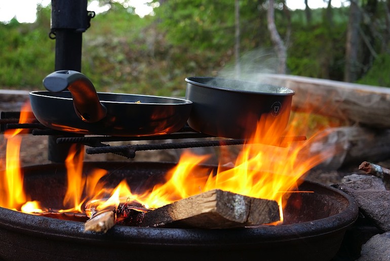 You can cook on a campfire in many places when camping in Sweden.