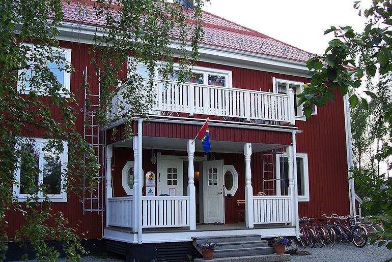Join STF for cheap hostel accommodation in Sweden