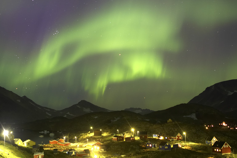 Watch the northern lights in Kulusuk in Greenland