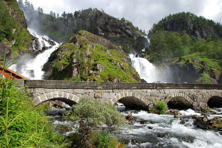 The Låtefossen double waterfalls can be easily visited from the town of Odda, Norway.