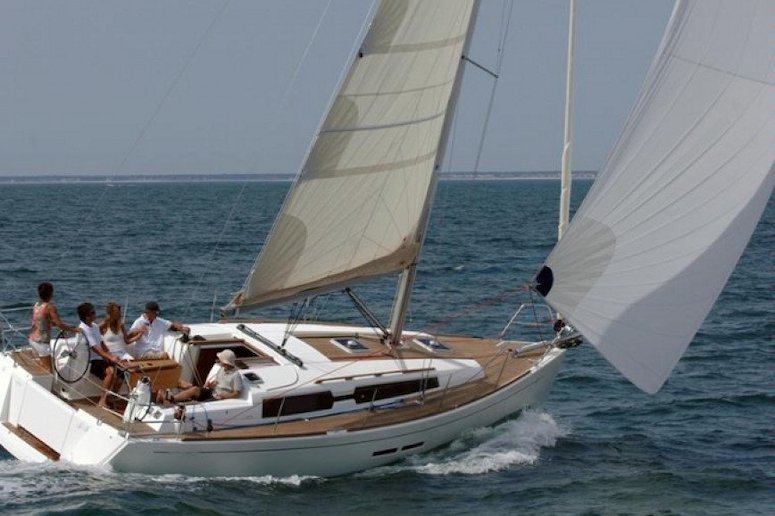 Charter a classic sailing yacht in the Stockholm archipelago.