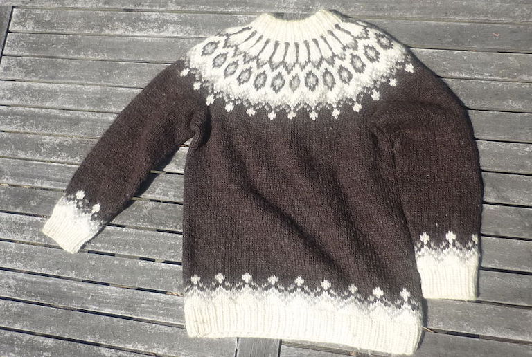 A genuineIcelandic sweater must be made from Icelandic wool.