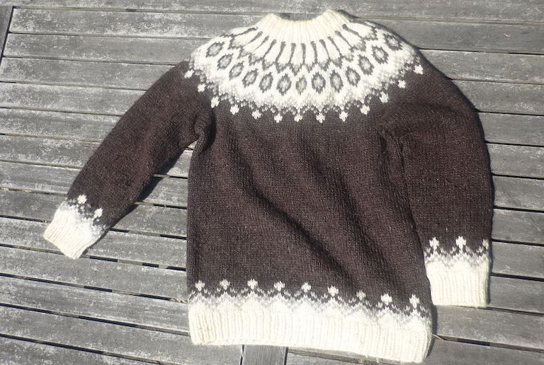 A genuine Icelandic sweater must be made from Icelandic wool.
