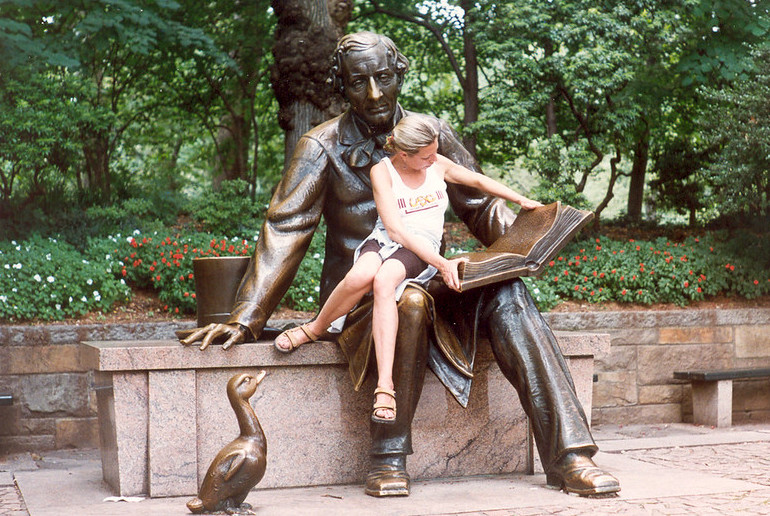 Hans Christian Andersen has the 4th most common Danish surname