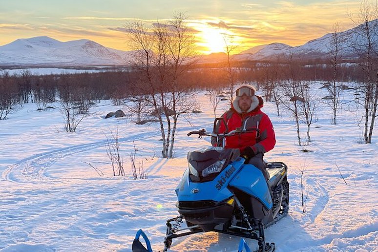 Take a guided snowmobile tour from Kiruna in Sweden