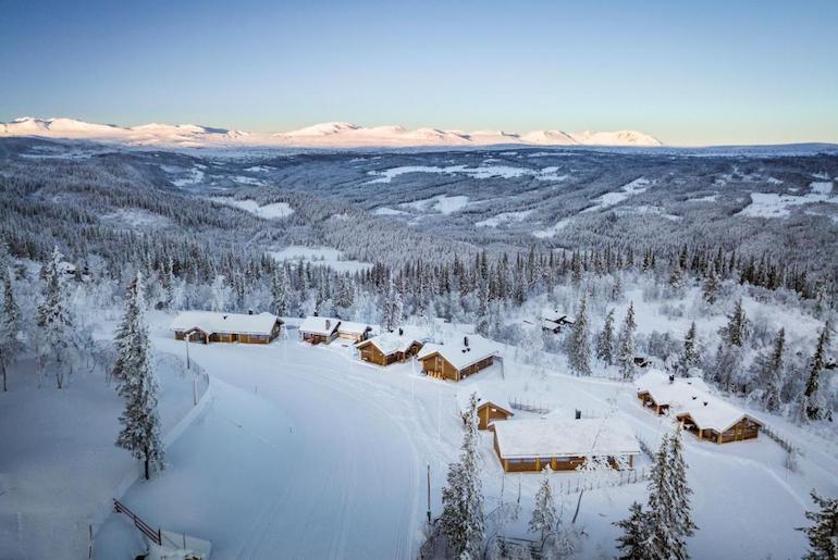Go glamping and skiing in Liapark in Norway