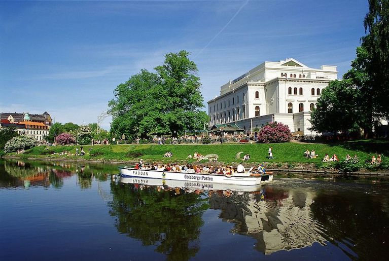 The Paddan, or Toad tour, is a great way to explore the waterways of Gothenburg