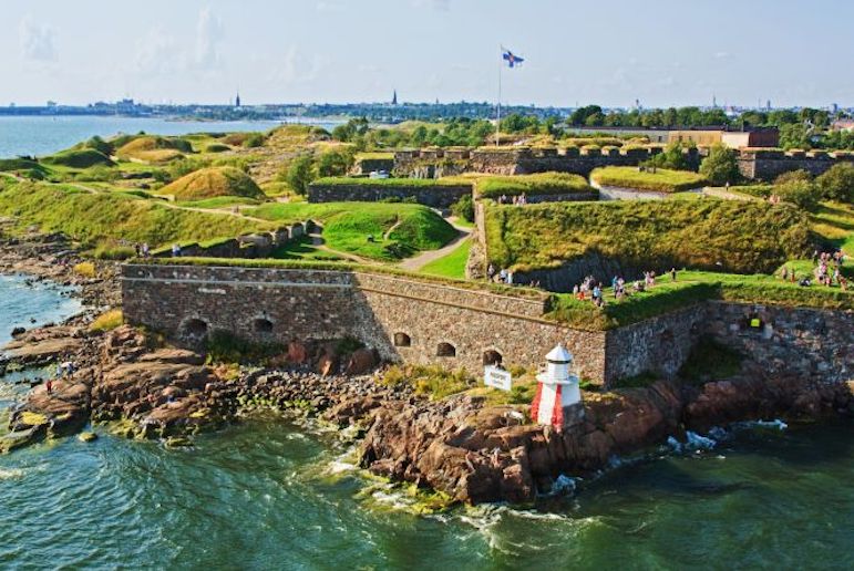 Take a ferry to Suomenlinna fortress in Helsinki